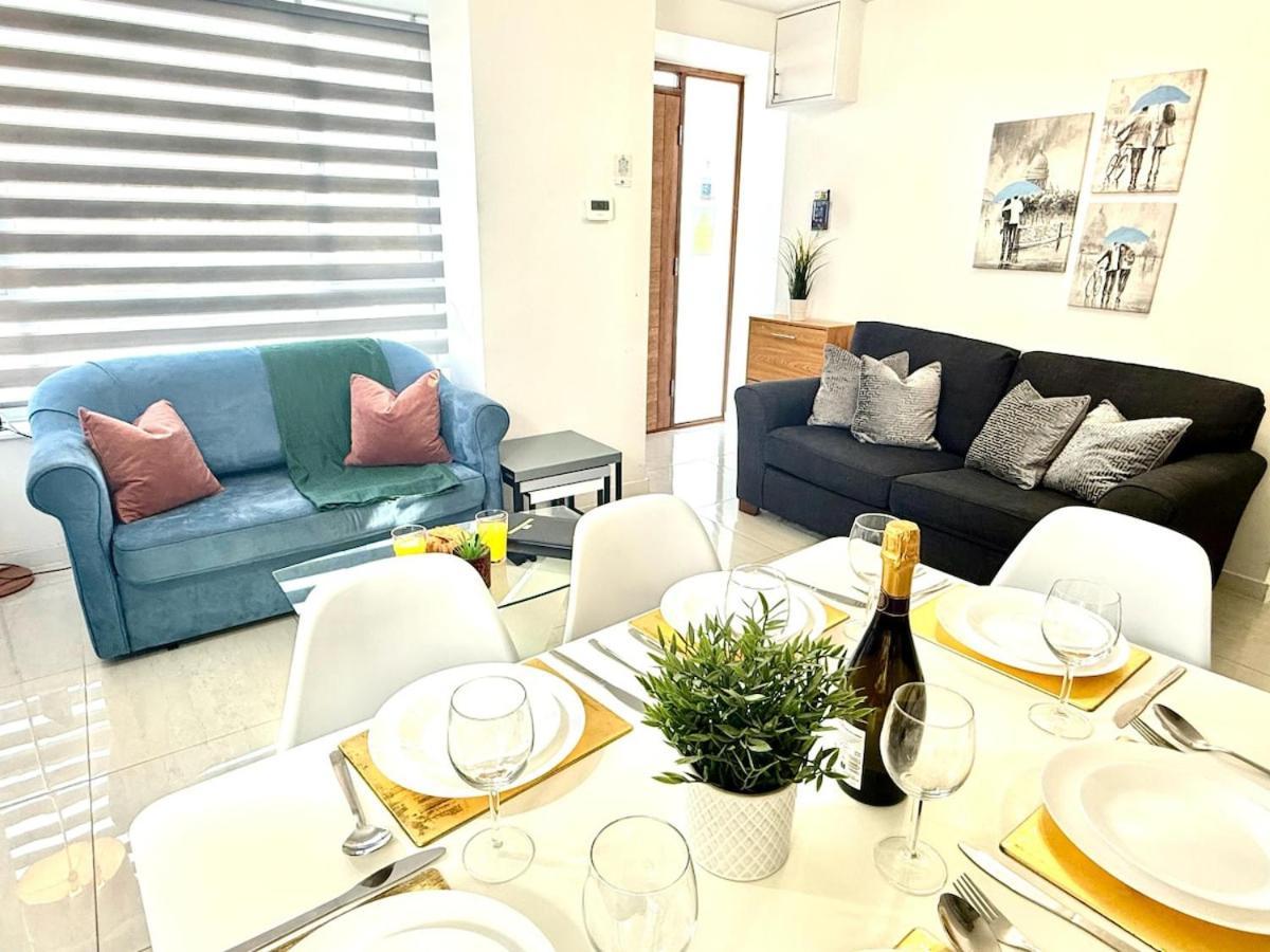 Walnut Flats: Luxurious 2-Bedroom Near Oxford Kidlington Exterior photo