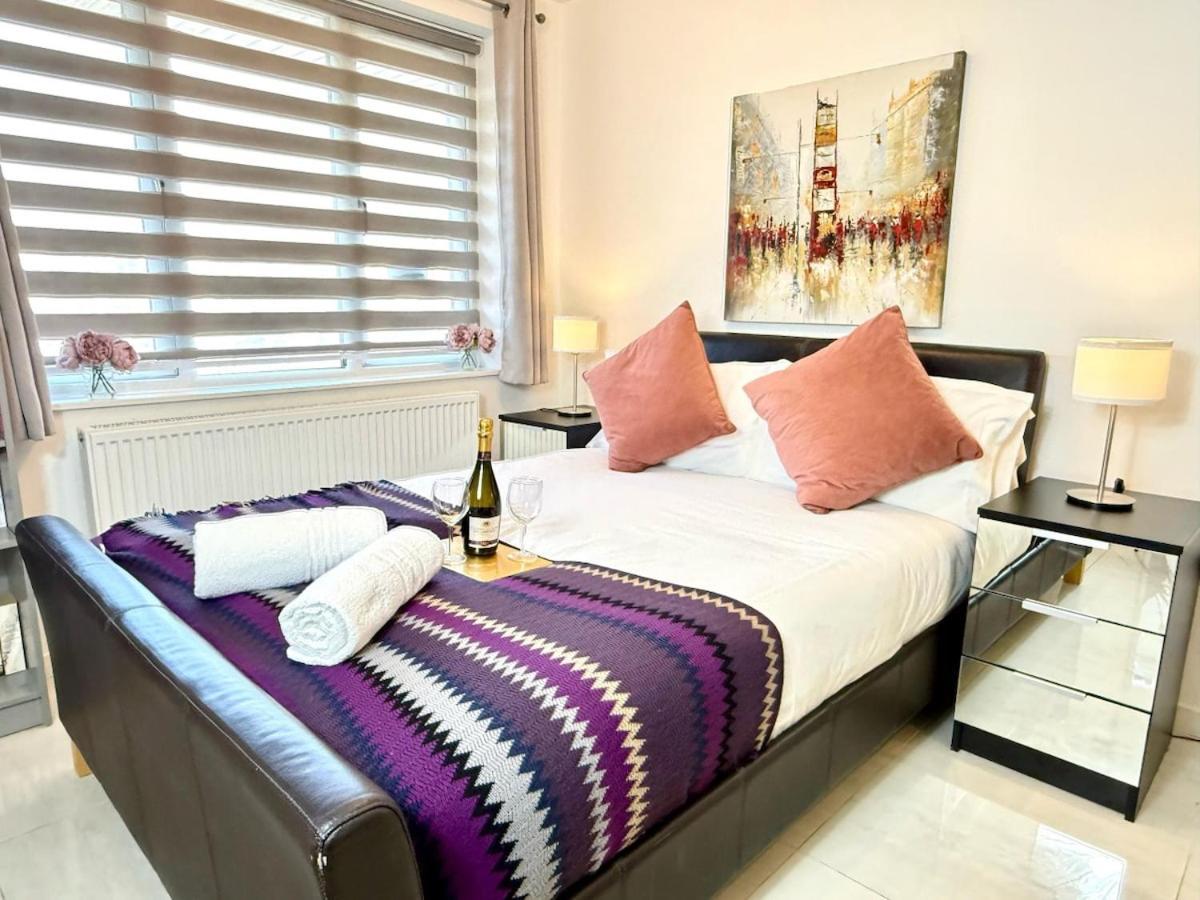 Walnut Flats: Luxurious 2-Bedroom Near Oxford Kidlington Exterior photo